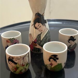 Geisha Design Sake Set with Carafe and Cups